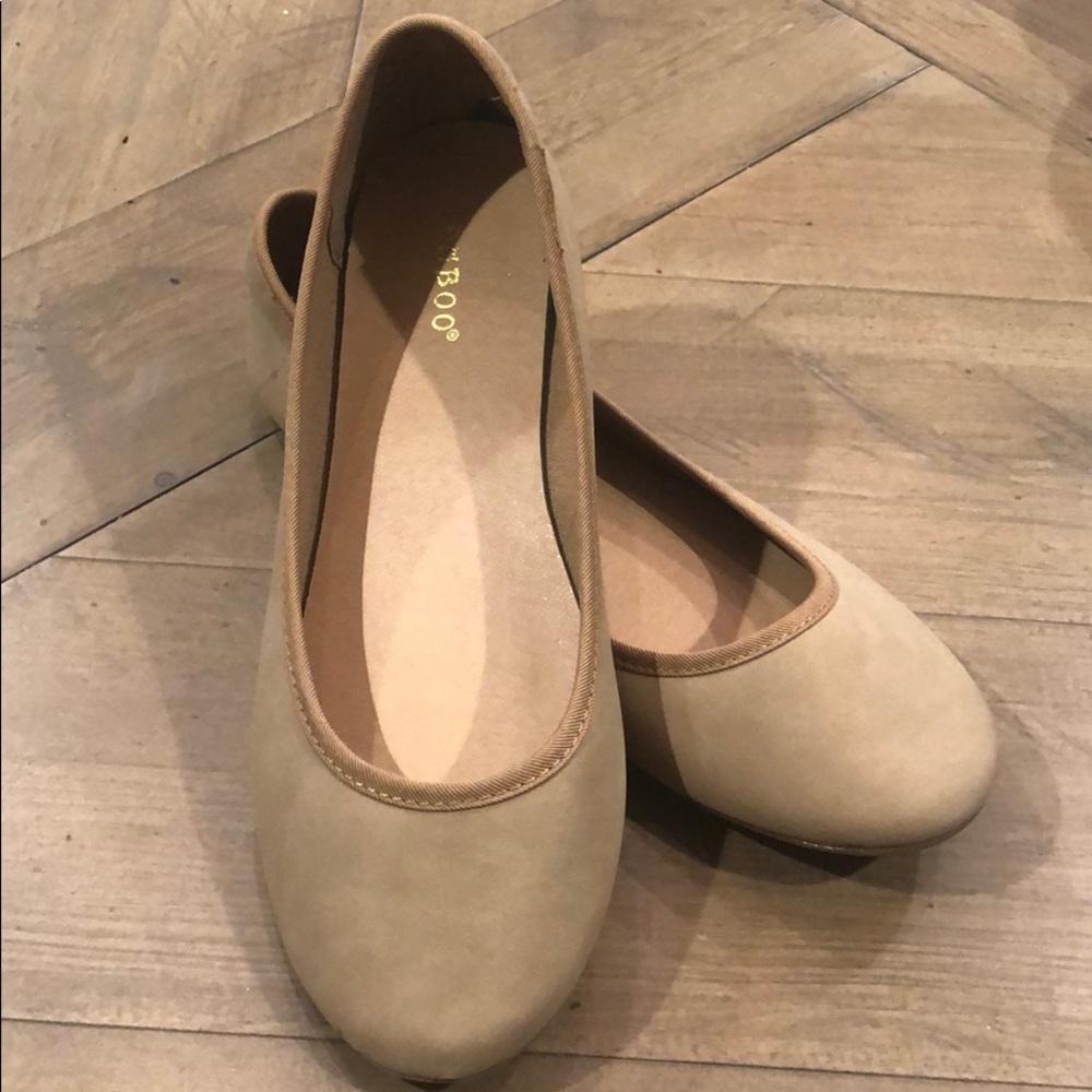 Ballet flat tan Size 9